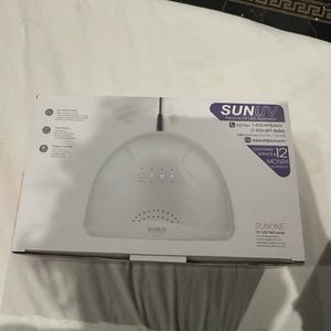 2-in-1 LED UV LAMP FOR MANICURES & PEDICURES